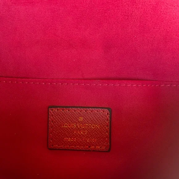 Louis Vuitton Monogram Chain Wallet with Red Interior and Card Slots - Picture 4 of 4